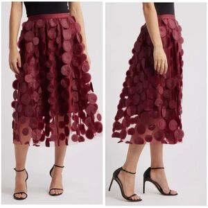 NWT Nikki Lund Kretsa Circle Appliqué Skirt Wine Burgundy Textured M (Run Small)